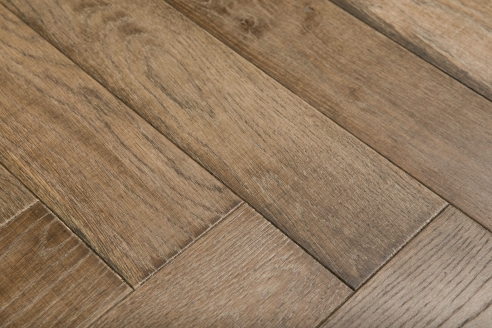 Solid Parquet Chevron French herringbone 45° Oak Select Natur 16/22 mm